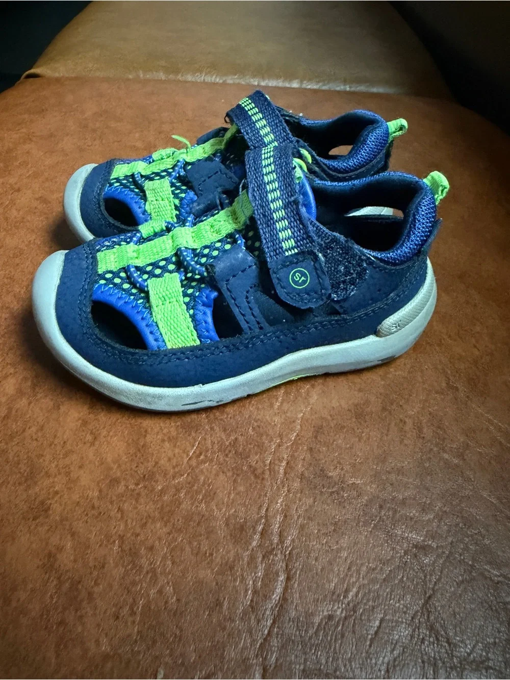 Stride Rite SRT Wade 2.0 boys sandals size 5.5W